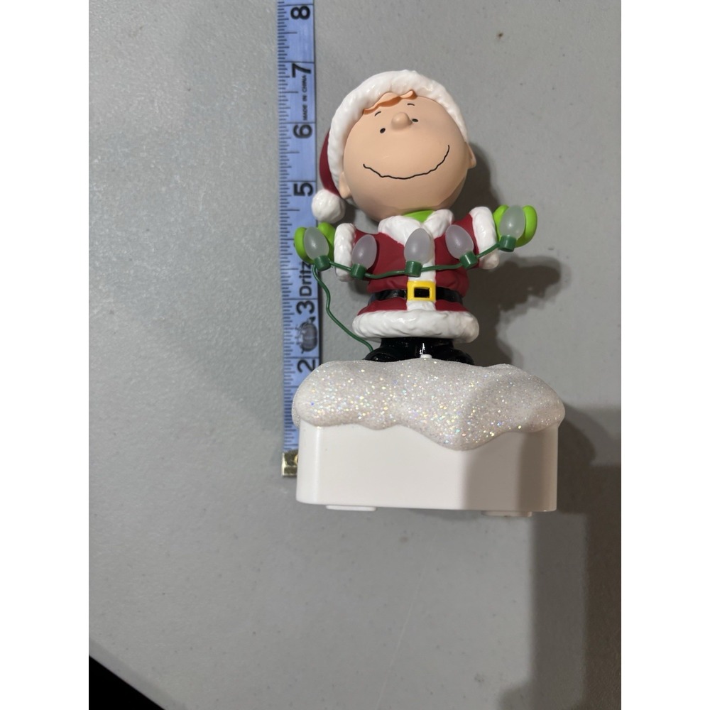 Hallmark Peanuts Gang Charlie Brown Wireless Christmas‎ Light Show 2015